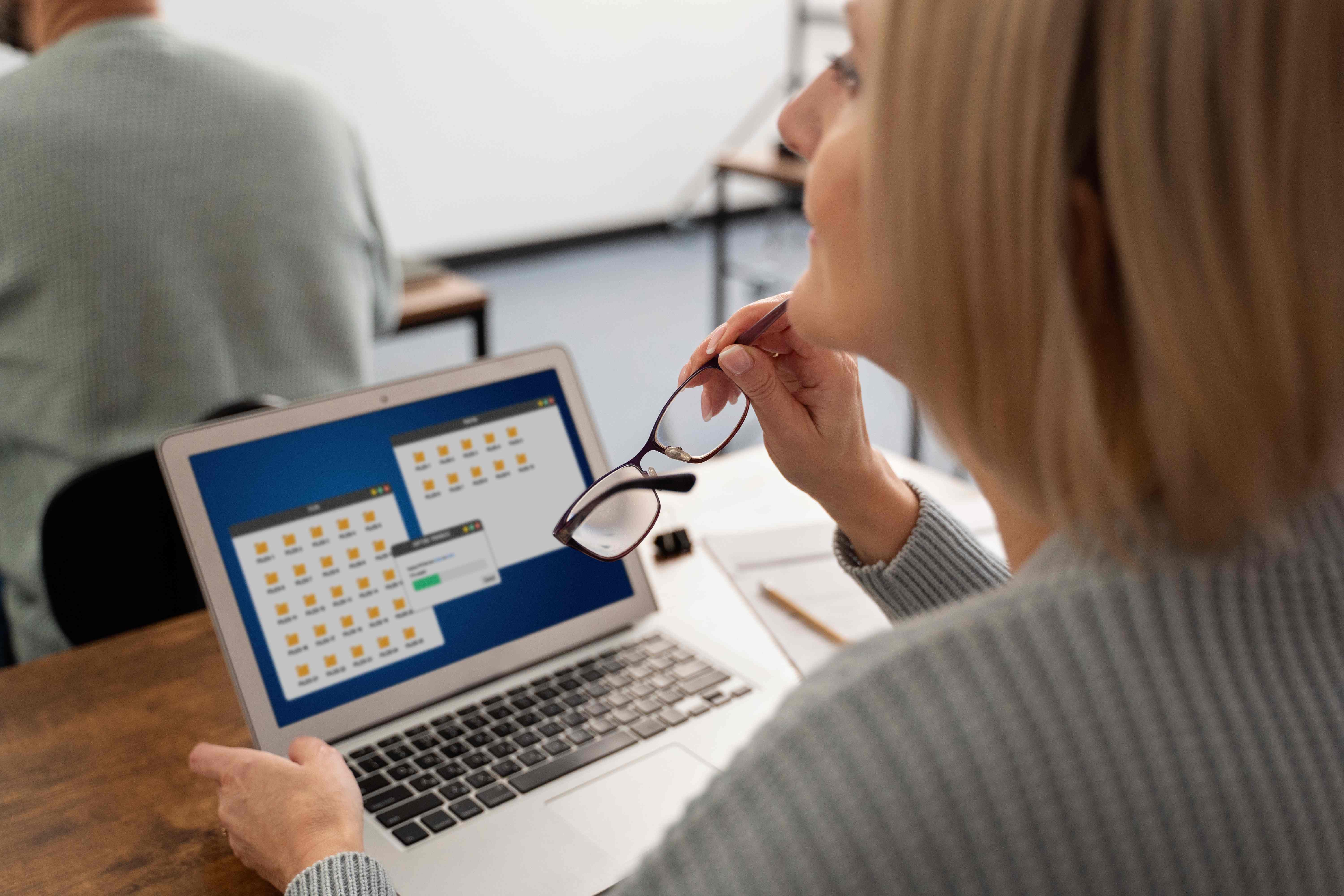 Recruitment Pipeline Conversion Calculator 2026