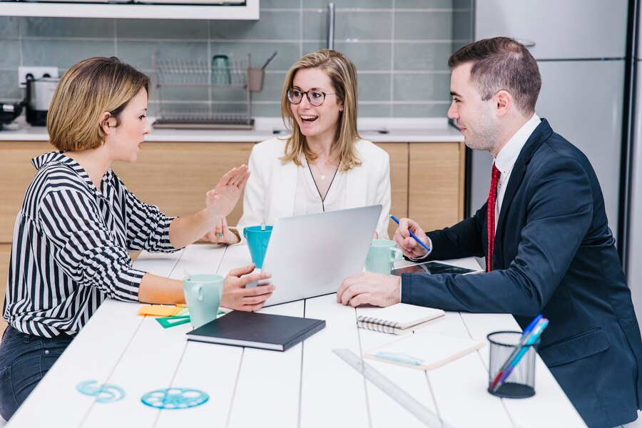 What Top Recruiters Are Doing Differently in 2025—And How You Can Too